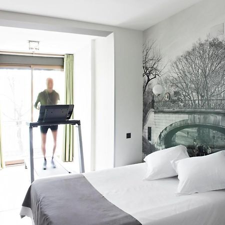 Hostal Un Punto Chic-Joaquin Costa Huesca Habitación foto