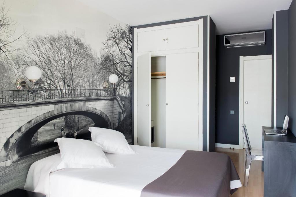 Hostal Un Punto Chic-Joaquin Costa Huesca Habitación foto