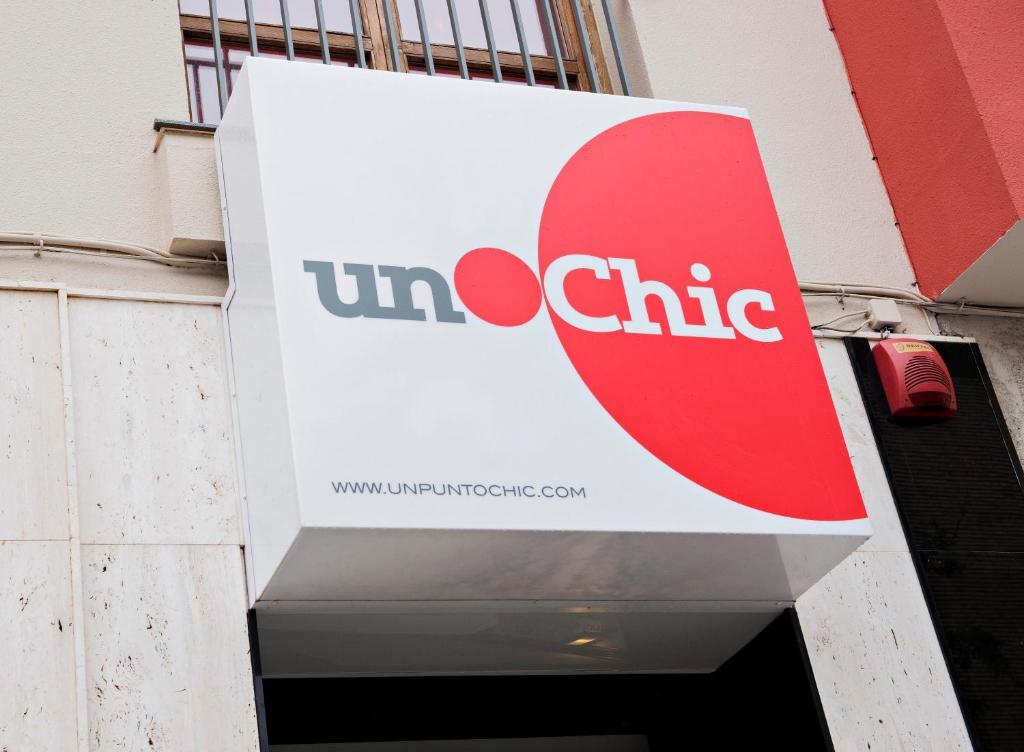 Hostal Un Punto Chic-Joaquin Costa Huesca Exterior foto